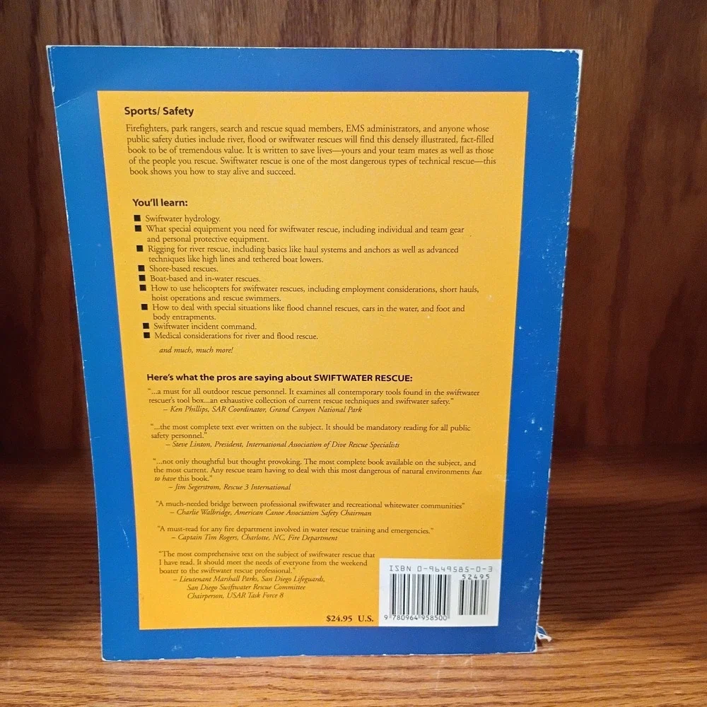 Swiftwater Rescue: A Manual for the Rescue Professional by Slim Ray